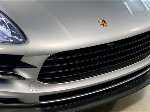 Used 2019 Porsche Macan image 32