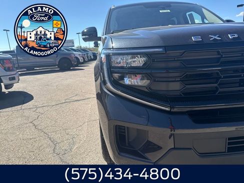 New 2025 Ford Expedition Active image 25