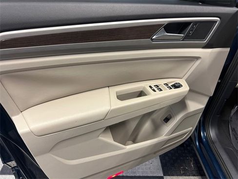 Used 2019 Volkswagen Atlas SE w/ Towing Package image 8