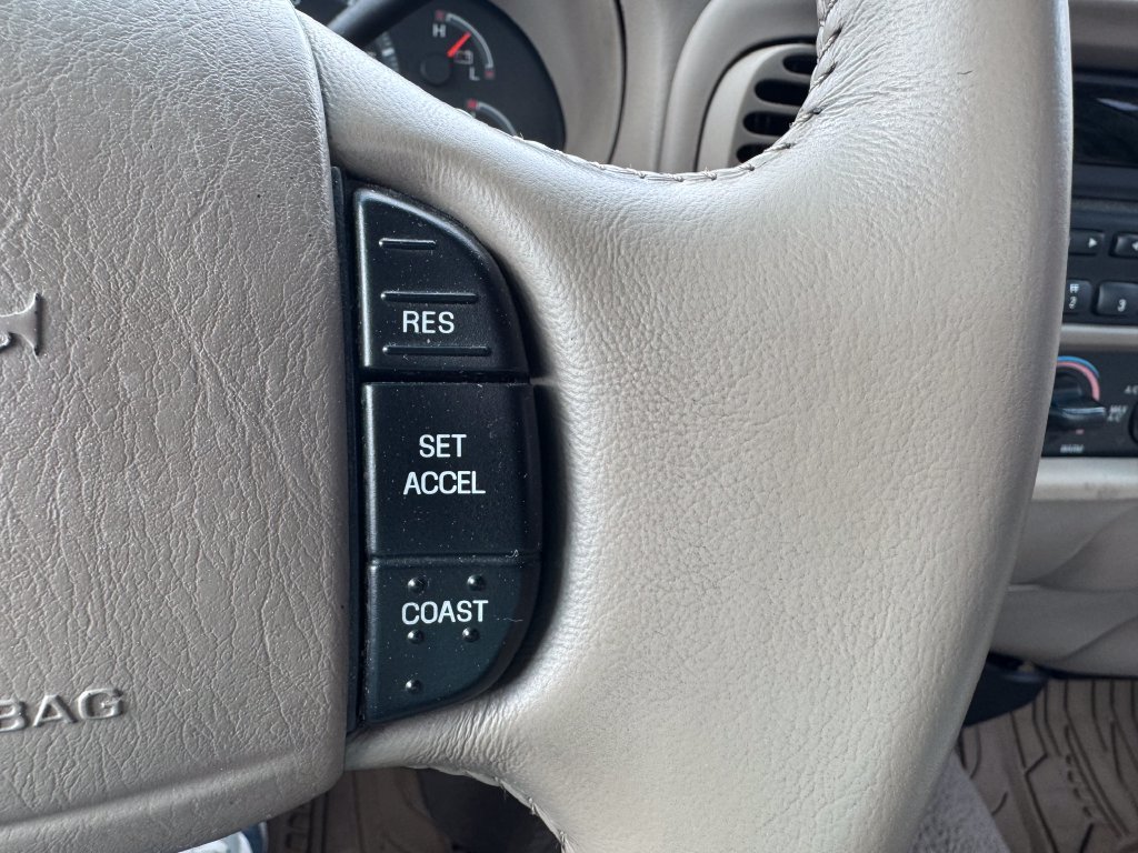 Used 2002 Ford F150 XLT AWD/4WD image 22