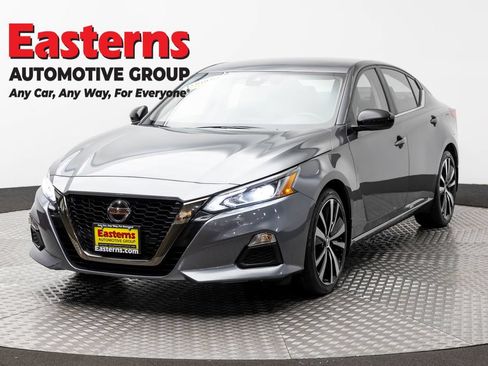 Used 2022 Nissan Altima 2.5 SR FWD image 1