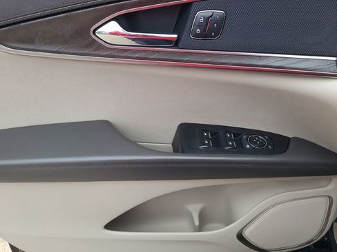 Used 2018 Lincoln MKX Select w/ Select Plus Package image 12