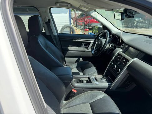 Used 2016 Land Rover Discovery Sport SE AWD/4WD image 8