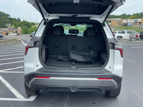 Used 2025 Chevrolet Equinox LT w/ Convenience Package II FWD image 5