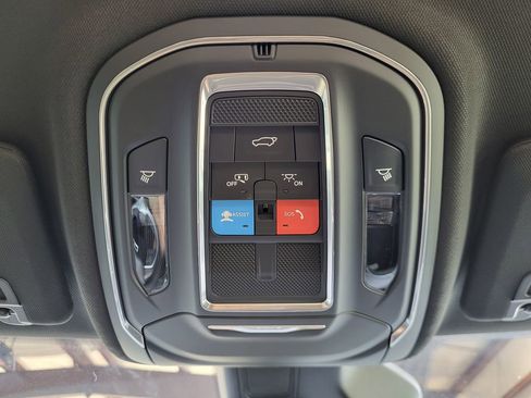 New 2025 Jeep Grand Cherokee Altitude AWD/4WD image 23