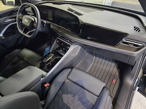 New 2025 Audi SQ5 Premium Plus AWD/4WD image 11
