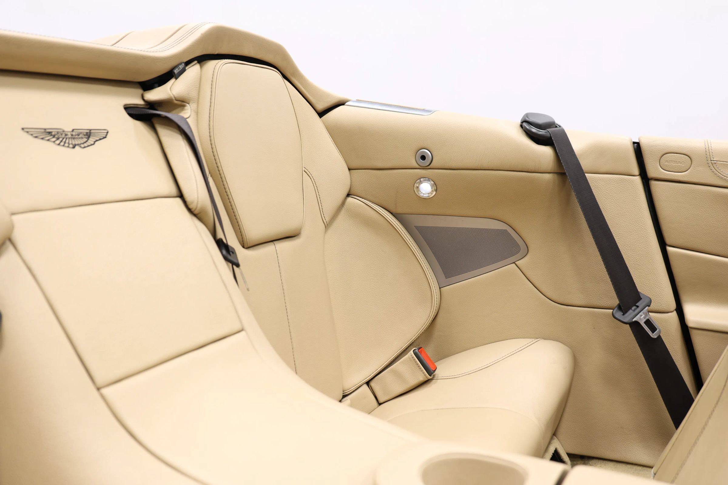 Used 2016 Aston Martin Vanquish Volante RWD image 63