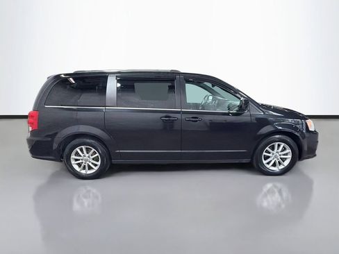 Used 2019 Dodge Grand Caravan SXT FWD image 10