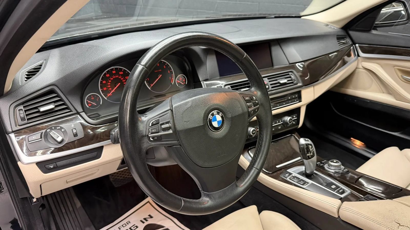 Used 2013 BMW 528i Sedan RWD image 8