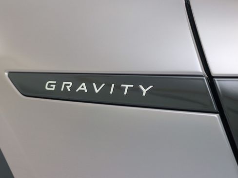 Used 2026 Lucid Gravity Grand Touring AWD/4WD image 17