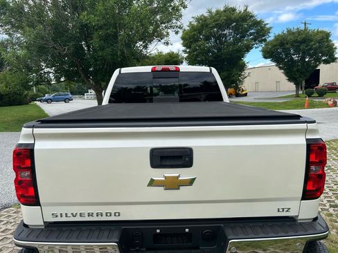 Used 2014 Chevrolet Silverado 1500 LTZ Z71 w/ LTZ Plus Package AWD/4WD image 6