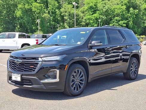 Used 2023 Chevrolet Traverse RS AWD/4WD image 3