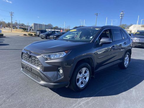 Used 2020 Toyota RAV4 XLE image 3