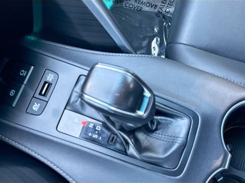 Used 2023 Toyota Venza Nightshade AWD/4WD image 26