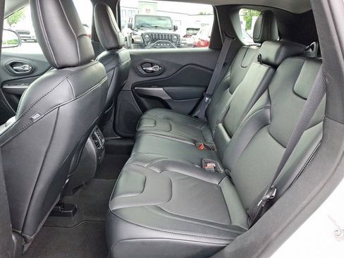 Certified 2022 Jeep Cherokee Latitude Lux image 12