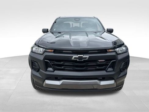Used 2024 Chevrolet Colorado Trail Boss AWD/4WD image 3