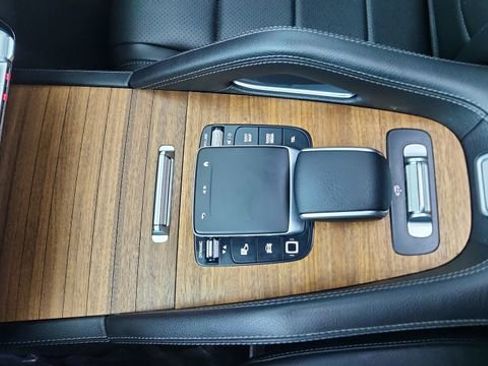 Used 2025 Mercedes-Benz GLS 450 4MATIC image 59