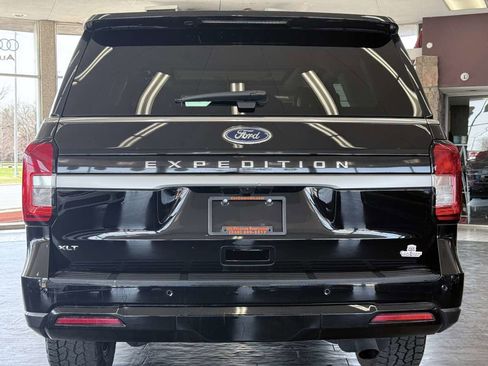 Used 2024 Ford Expedition XLT AWD/4WD image 11