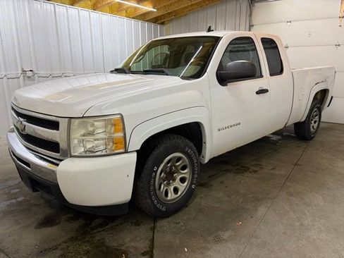 Used 2009 Chevrolet Silverado 1500 W/T w/ LS Package image 3