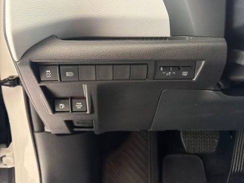 Used 2026 Toyota Sienna XLE AWD/4WD image 17