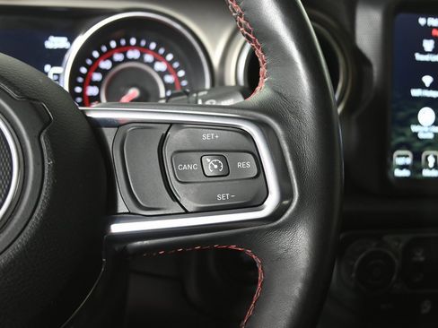 Used 2018 Jeep Wrangler Unlimited Rubicon w/ Dual Top Group image 38