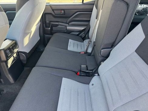 Certified 2025 Toyota 4Runner TRD Off-Road image 7