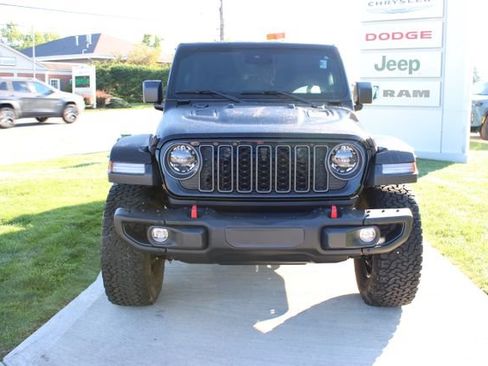 Used 2025 Jeep Wrangler Unlimited Rubicon AWD/4WD image 6