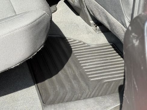 Used 2021 Chevrolet Silverado 1500 Custom image 40