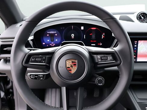 New 2026 Porsche Macan 4 Electric image 29