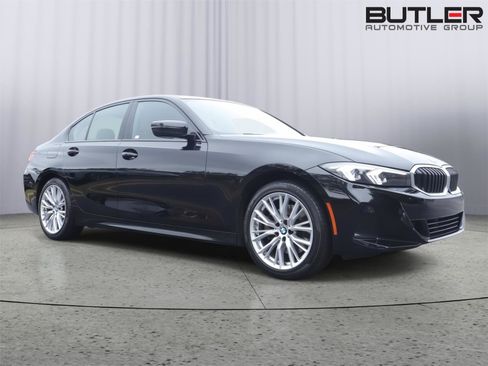 Used 2023 BMW 330i Sedan w/ Driving Assistance Package RWD image 3