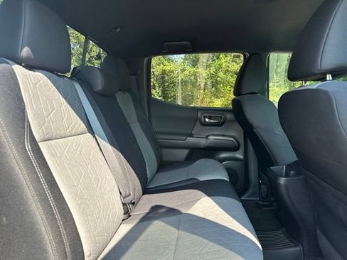Used 2022 Toyota Tacoma TRD Sport w/ Black Out Package (TMS) AWD/4WD image 21