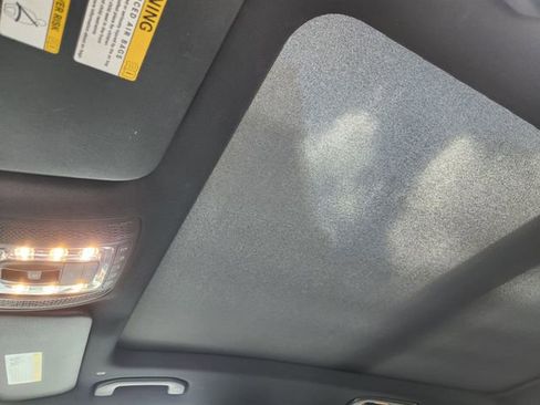 Used 2023 Mercedes-Benz GLE 350 4MATIC w/ AMG Line Exterior image 19