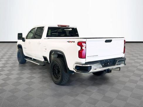 Used 2025 Chevrolet Silverado 2500 LT w/ Convenience Package AWD/4WD image 5