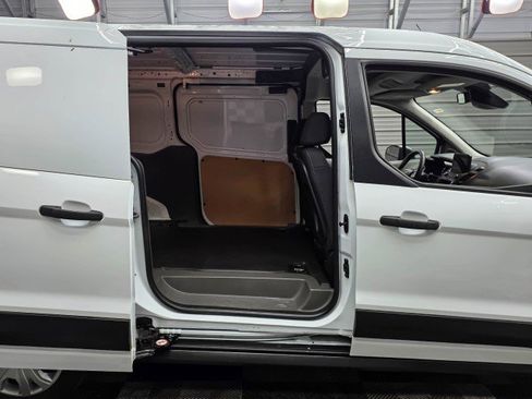 Used 2020 Ford Transit Connect XLT FWD image 11
