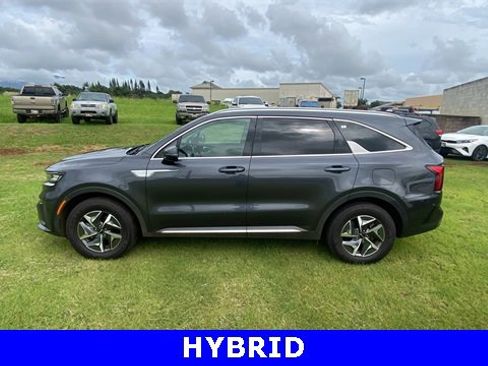 Used 2022 Kia Sorento S image 2
