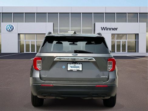 Used 2021 Ford Explorer XLT AWD/4WD image 4
