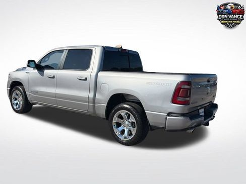 Used 2022 RAM 1500 Big Horn AWD/4WD image 3