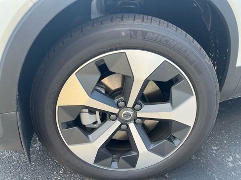 New 2026 Volvo XC40 B5 Plus w/ Protection Package Premier AWD/4WD image 9