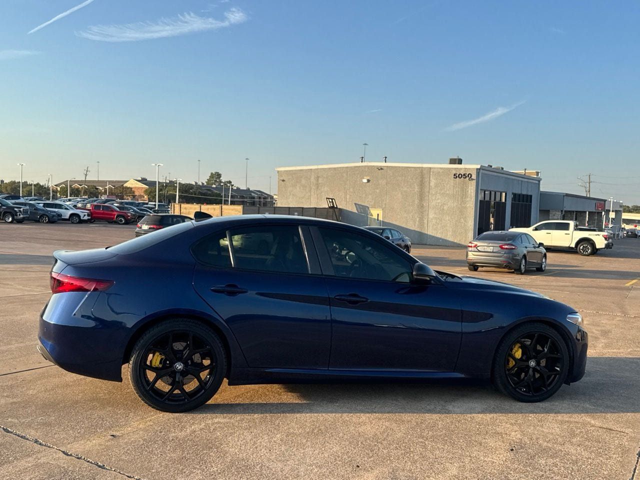 Used 2021 Alfa Romeo Giulia Ti w/ Nero Edizione RWD image 25