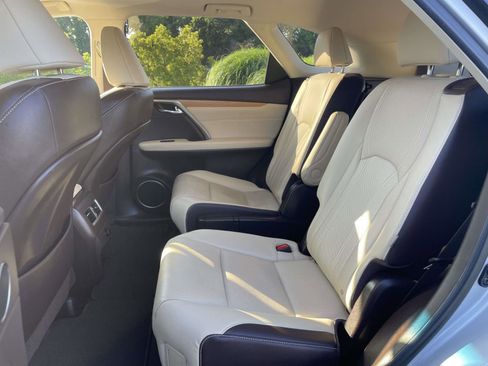 Used 2019 Lexus RX 350L AWD image 12