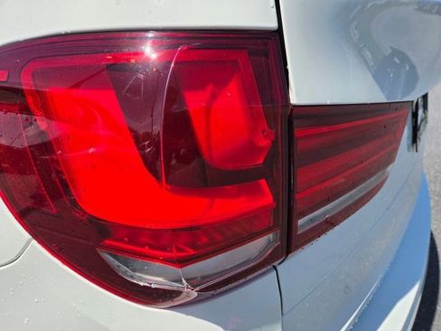 Used 2017 BMW X5 xDrive40e AWD/4WD image 13