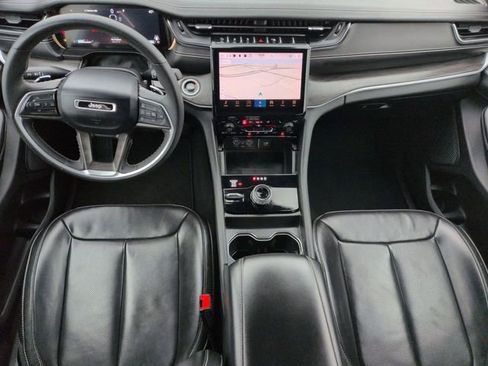 Certified 2024 Jeep Grand Cherokee L Limited w/ Luxury Tech Group II image 29