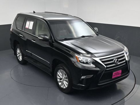 Used 2016 Lexus GX 460 w/ Premium Package AWD/4WD image 17