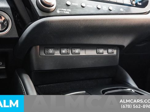 Used 2024 Lexus ES 300h w/ Premium Package image 41