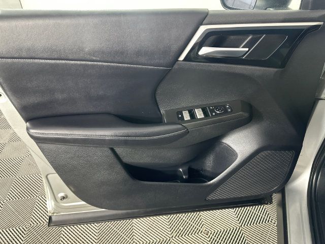 Used 2022 Mitsubishi Outlander SEL Black Edition AWD/4WD image 6