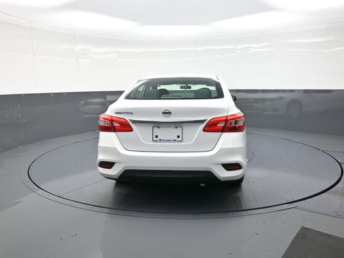 Used 2017 Nissan Sentra S image 4