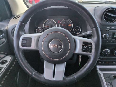 Used 2016 Jeep Compass Latitude AWD/4WD image 14
