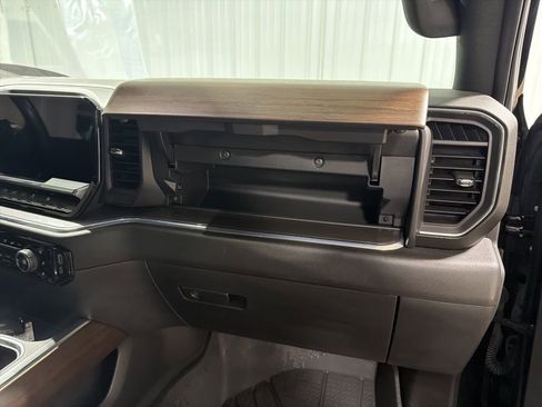 Certified 2024 Chevrolet Silverado 1500 High Country w/ Technology Package AWD/4WD image 25