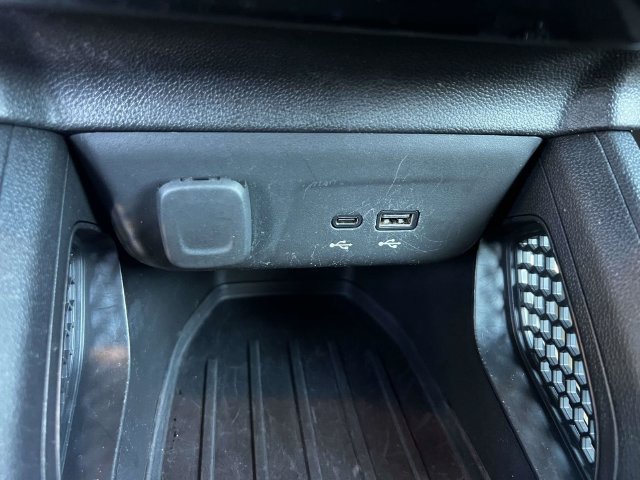 Used 2024 Chevrolet TrailBlazer RS FWD image 31