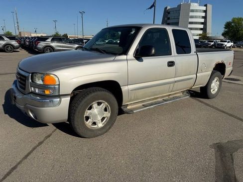Used 2004 GMC Sierra 1500 SLE w/ Light Duty Power Package AWD/4WD image 6